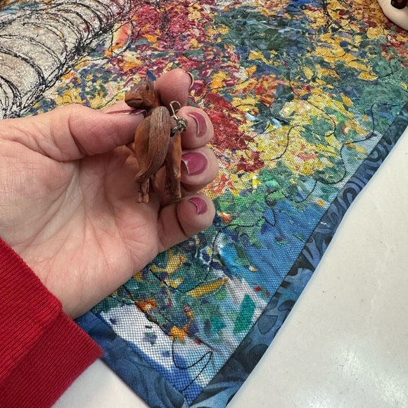 2"carved wood horse pendant - Picture 5 of 6